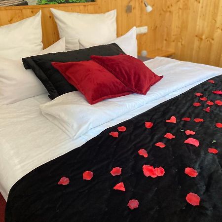 Hotel Wilder Mann Feuchtwangen Eksteriør bilde