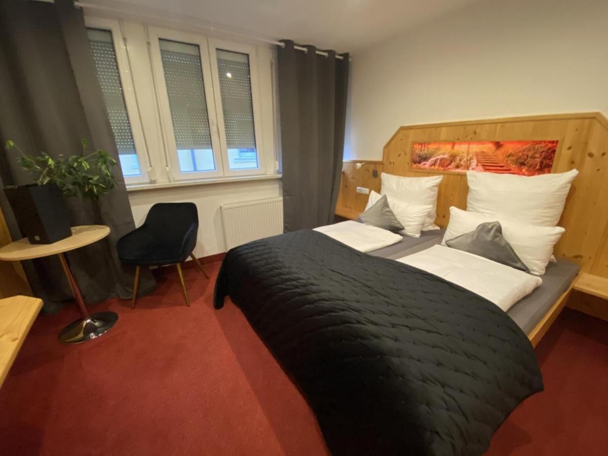 Hotel Wilder Mann Feuchtwangen Eksteriør bilde