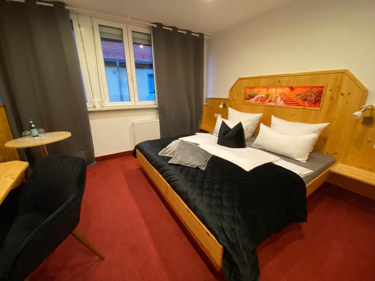 Hotel Wilder Mann Feuchtwangen Eksteriør bilde