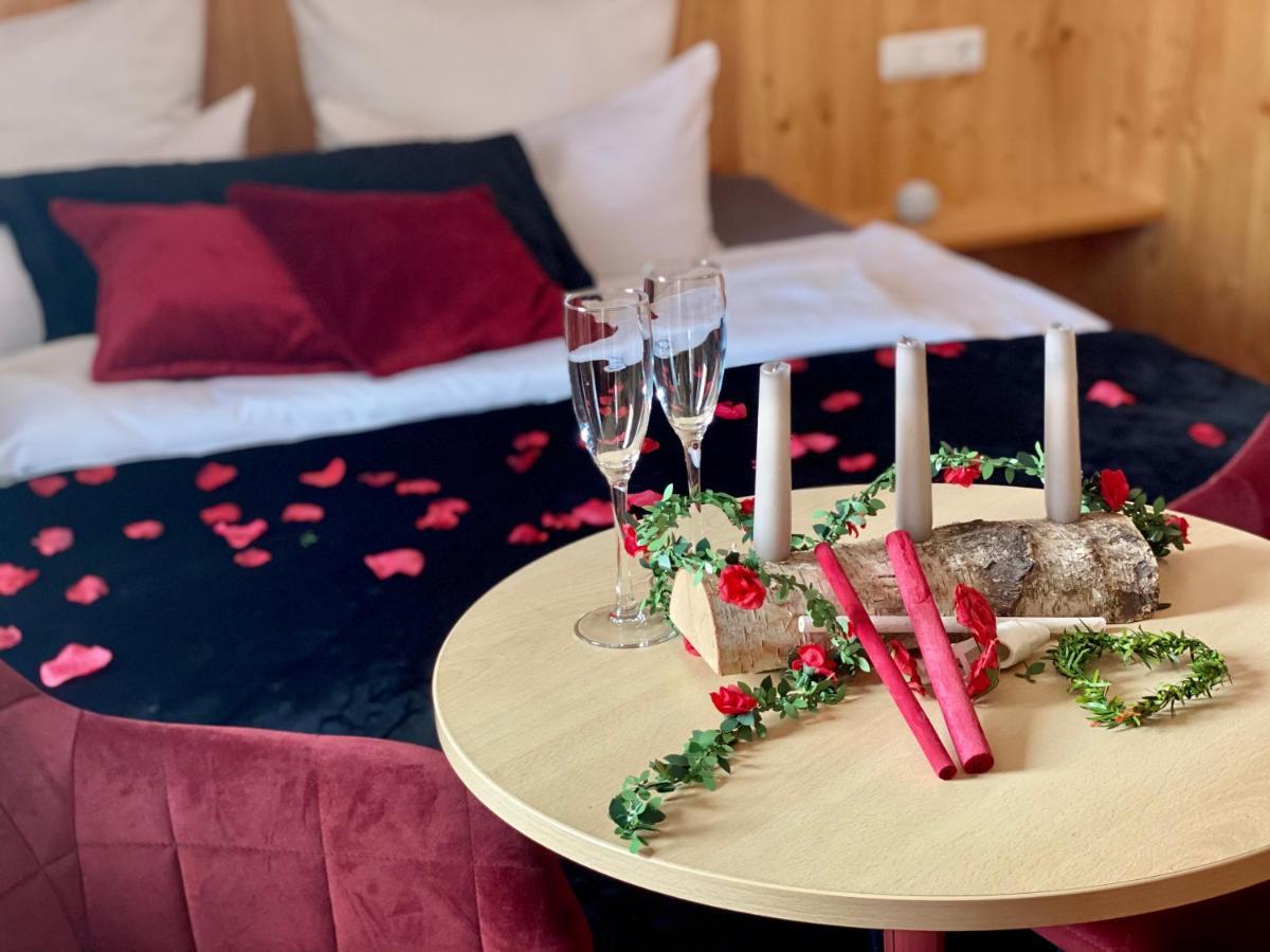 Hotel Wilder Mann Feuchtwangen Eksteriør bilde