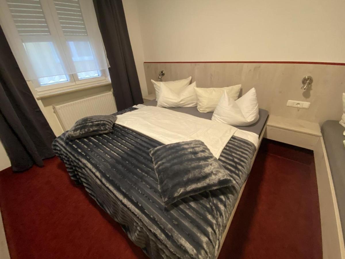 Hotel Wilder Mann Feuchtwangen Eksteriør bilde