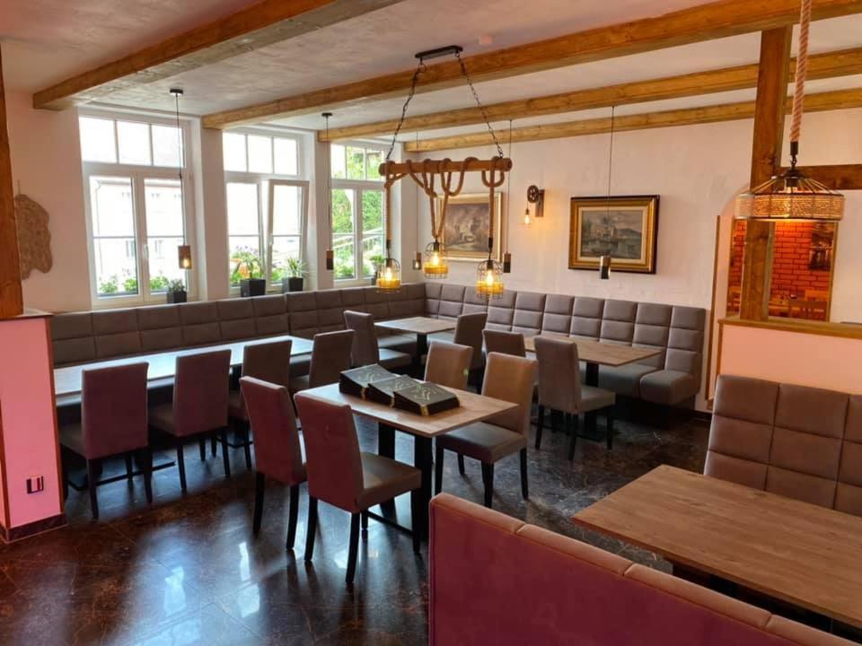 Hotel Wilder Mann Feuchtwangen Eksteriør bilde