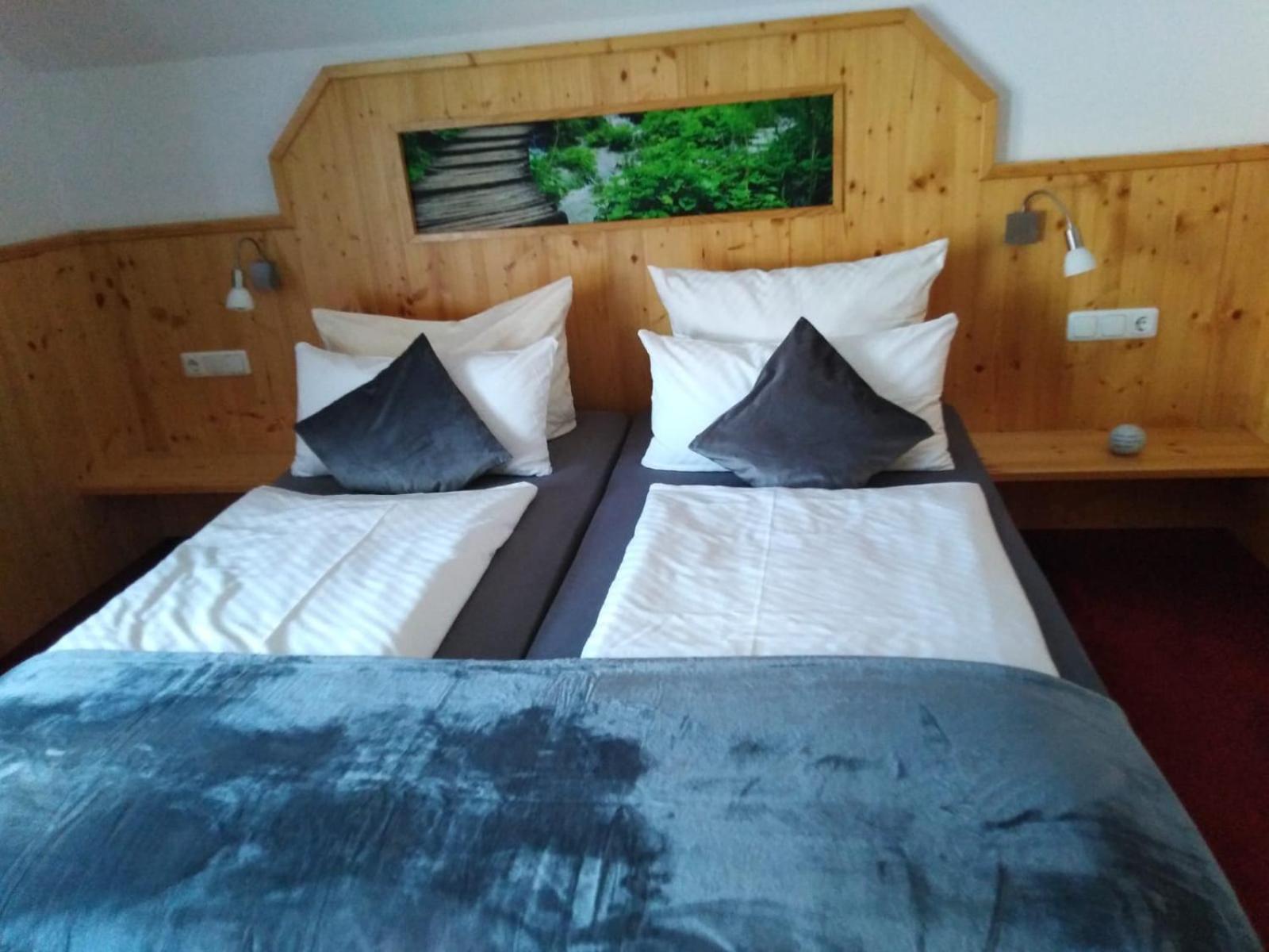 Hotel Wilder Mann Feuchtwangen Eksteriør bilde