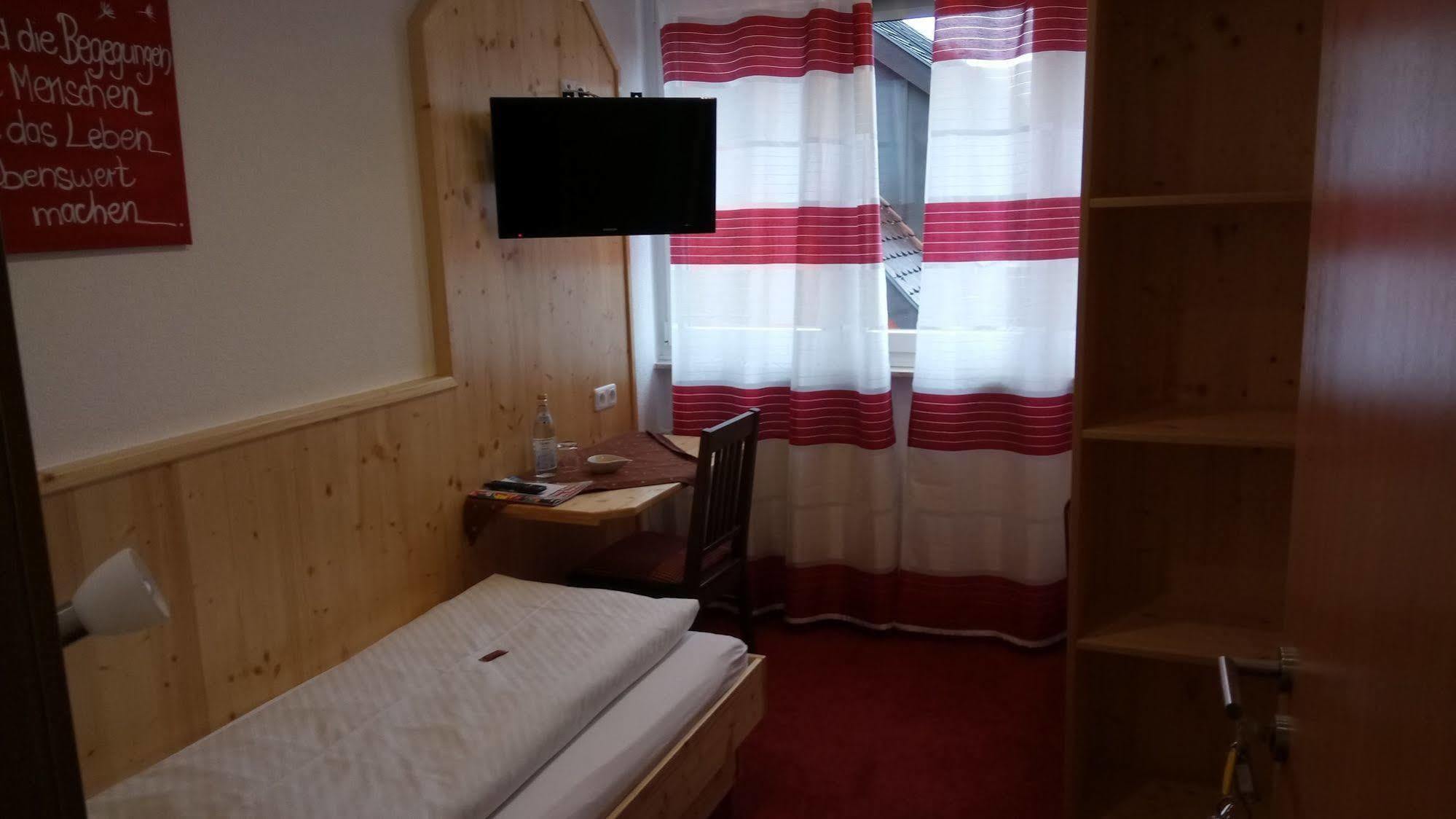 Hotel Wilder Mann Feuchtwangen Eksteriør bilde